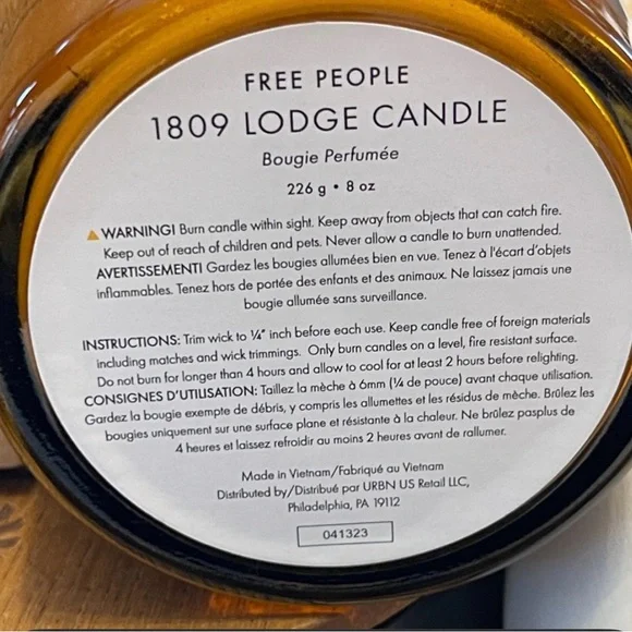 FREE PEOPLE 1809 Collection Candle-Lodge 8oz - Picture 11 of 11
